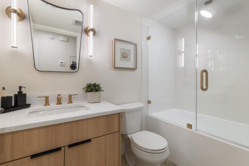 1937 Templeton Drive, Vancouver, BC 