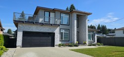 919 Runnymede Avenue  Coquitlam, BC V3J 2V3