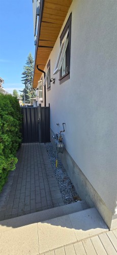 919 Runnymede Avenue, Coquitlam, BC 