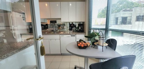 1778 Alberni Street, Vancouver, BC 