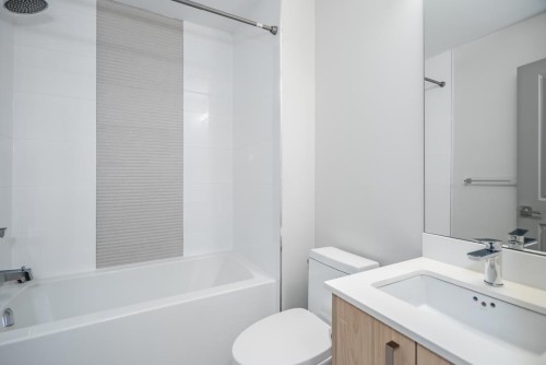 411-6968 Royal Oak Avenue, Burnaby, BC 