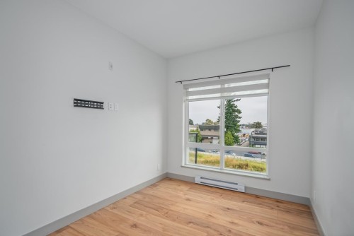 411-6968 Royal Oak Avenue, Burnaby, BC 