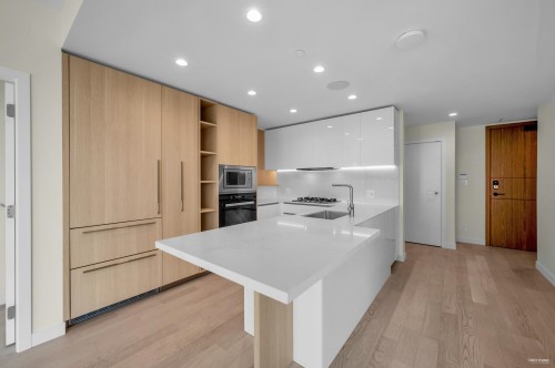 707-6811 Pearson Way, Richmond, BC 