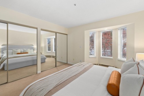 3274 1St Avenue W, Vancouver, BC 