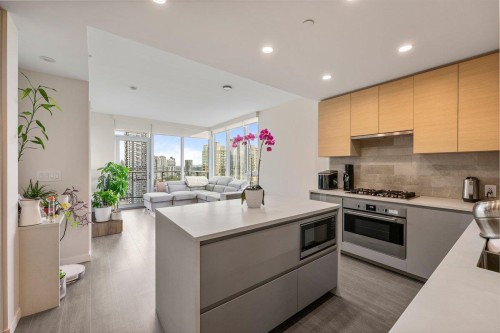 1711-2186 Gilmore Avenue, Burnaby, BC 