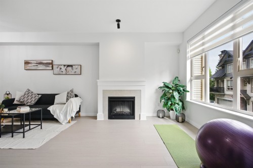 10-3065 Dayanee Springs Boulevard, Coquitlam, BC 