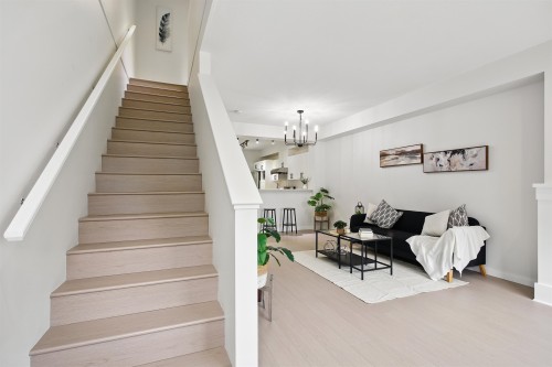 10-3065 Dayanee Springs Boulevard, Coquitlam, BC 