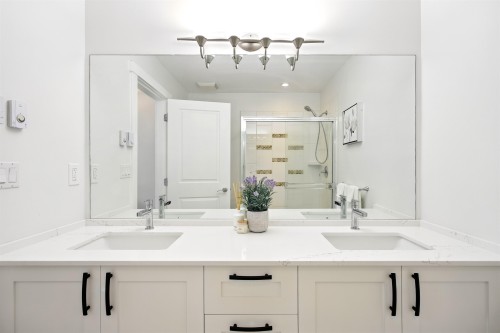 10-3065 Dayanee Springs Boulevard, Coquitlam, BC 