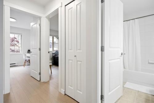 10-3065 Dayanee Springs Boulevard, Coquitlam, BC 