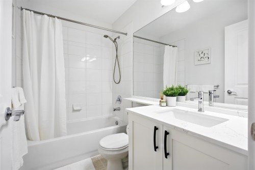 10-3065 Dayanee Springs Boulevard, Coquitlam, BC 