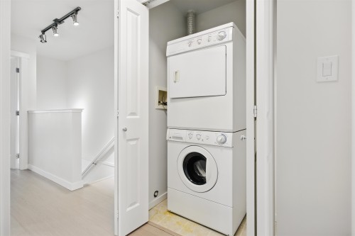 10-3065 Dayanee Springs Boulevard, Coquitlam, BC 