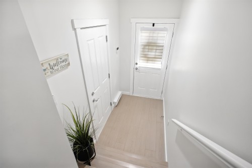 10-3065 Dayanee Springs Boulevard, Coquitlam, BC 