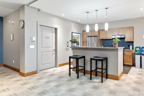 10-3065 Dayanee Springs Boulevard, Coquitlam, BC 