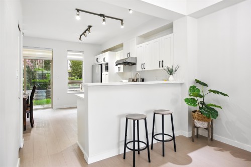 10-3065 Dayanee Springs Boulevard, Coquitlam, BC 