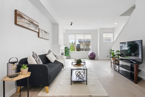 10-3065 Dayanee Springs Boulevard, Coquitlam, BC 