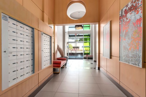 768-2080 Broadway W, Vancouver, BC 