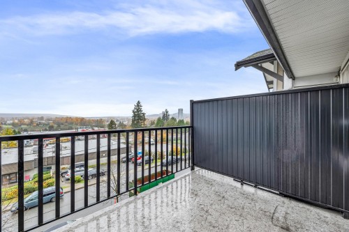 403-827 Roderick Avenue, Coquitlam, BC 