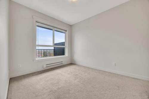 403-827 Roderick Avenue, Coquitlam, BC 