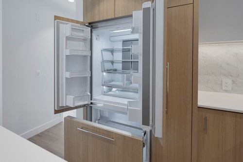 208-6085 Irmin Street, Burnaby, BC 