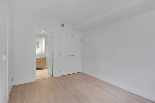 208-6085 Irmin Street, Burnaby, BC 