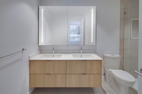 208-6085 Irmin Street, Burnaby, BC 