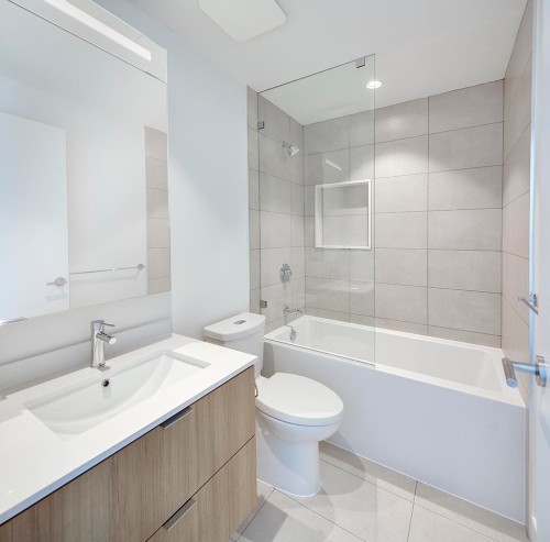 208-6085 Irmin Street, Burnaby, BC 