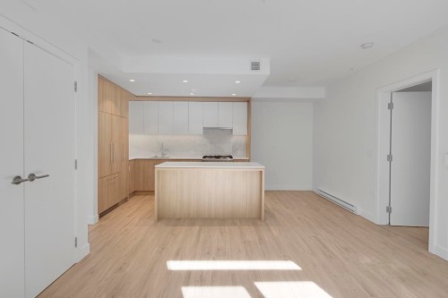 208-6085 Irmin Street, Burnaby, BC 