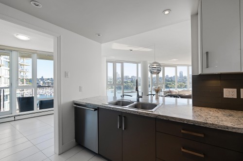 1202-1383 Marinaside Crescent, Vancouver, BC 