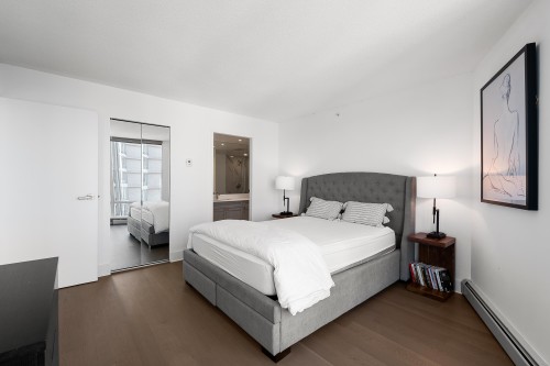 1202-1383 Marinaside Crescent, Vancouver, BC 