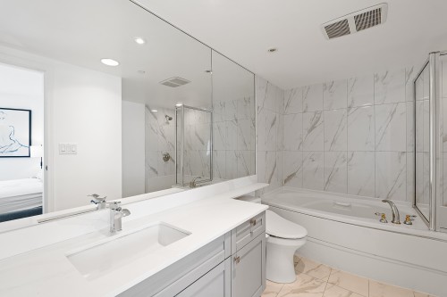 1202-1383 Marinaside Crescent, Vancouver, BC 