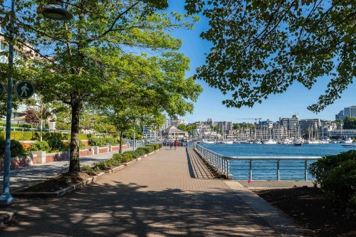 1202-1383 Marinaside Crescent, Vancouver, BC 