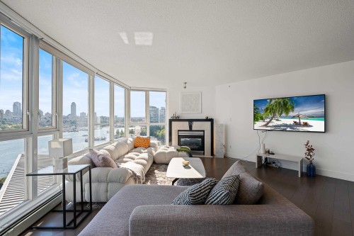 1202-1383 Marinaside Crescent, Vancouver, BC 