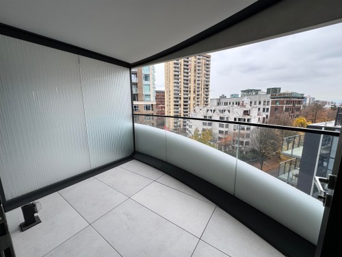 704-1033 Nelson Street, Vancouver, BC 