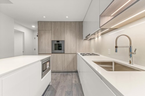 1211-6500 Minoru Boulevard, Richmond, BC 