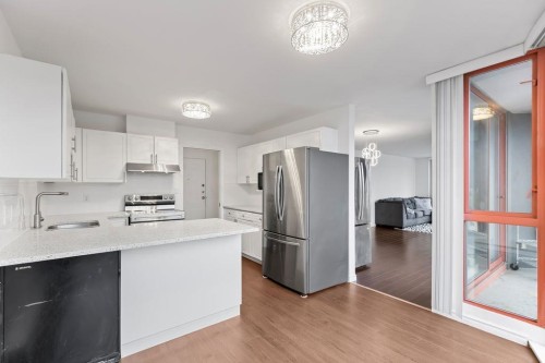 201-38 Leopold Place, New Westminster, BC 