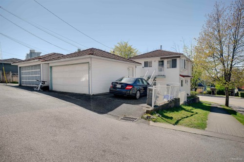 4502 Nanaimo Street, Vancouver, BC 