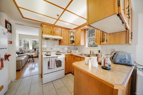 4502 Nanaimo Street, Vancouver, BC 