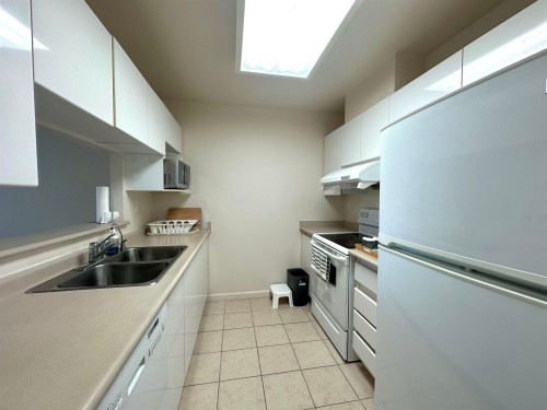 80X-4657 Hazel Street, Burnaby, BC 