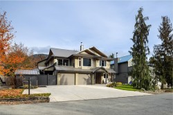 1469 Olive Street  Pemberton, BC V0N 2L0