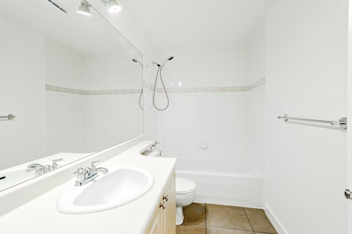 105-11519 Burnett Street, Maple Ridge, BC 