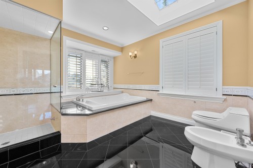 1426 48Th Avenue W, Vancouver, BC 