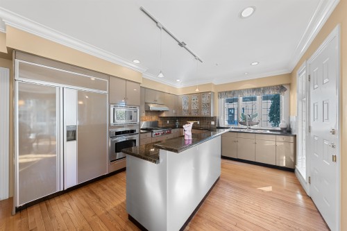 1426 48Th Avenue W, Vancouver, BC 