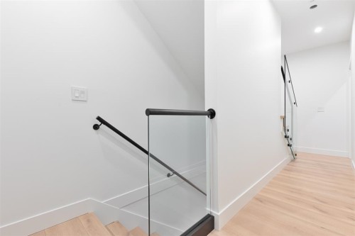 2632 Ward Street, Vancouver, BC 