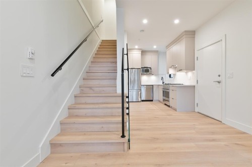 2632 Ward Street, Vancouver, BC 