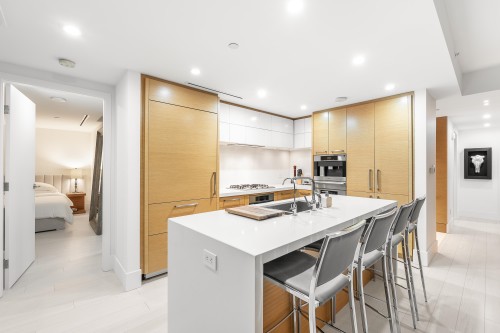 2902-667 Howe Street, Vancouver, BC 