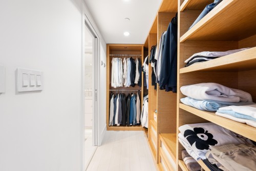 2902-667 Howe Street, Vancouver, BC 