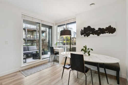 309-128 8Th Street E, North Vancouver, BC 