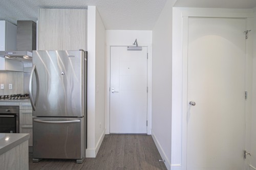 2207-3007 Glen Drive, Coquitlam, BC 