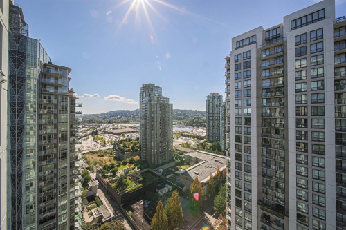 2207-3007 Glen Drive, Coquitlam, BC 
