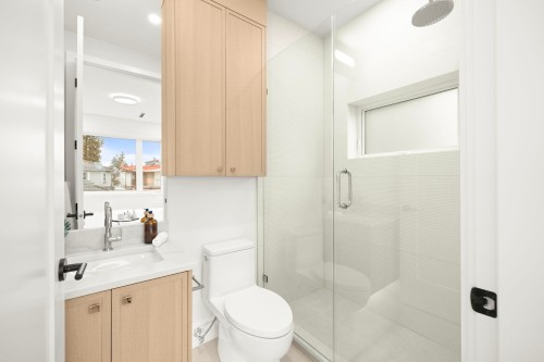 2965 Glen Drive, Vancouver, BC 